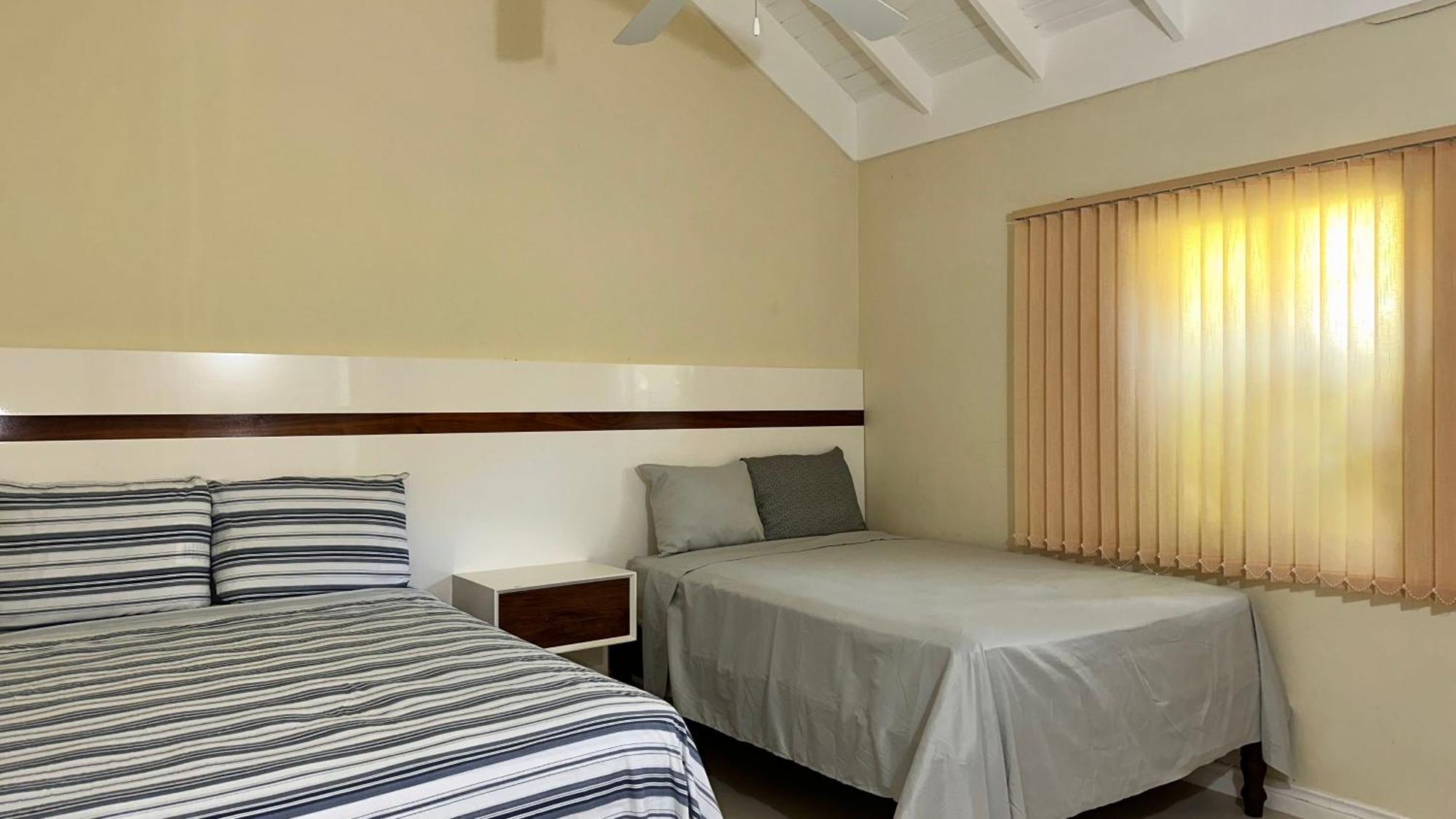 Jamnick Vacation Rentals - Richmond, St Ann, Jamaica Ocho Rios Room photo
