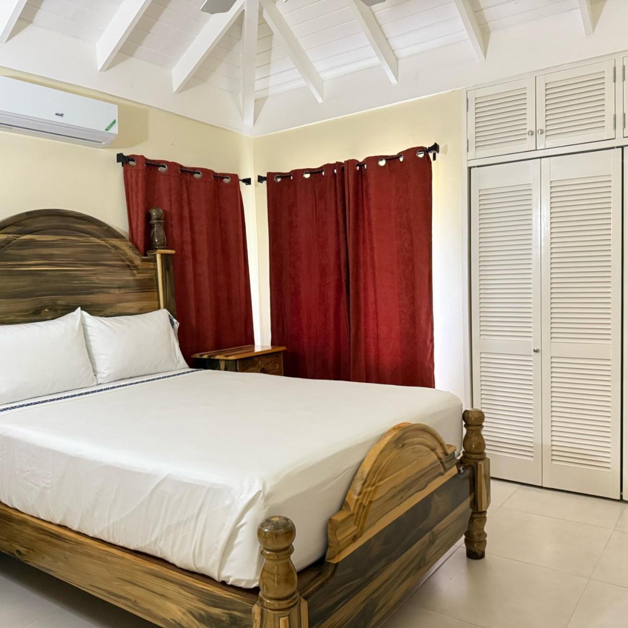 Jamnick Vacation Rentals - Richmond, St Ann, Jamaica Ocho Rios Room photo